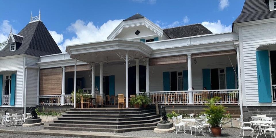 An enchanting visit at a historical colonial house of Mauritius at Domaine des Aubineaux.
